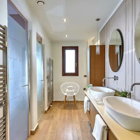Thea Villa